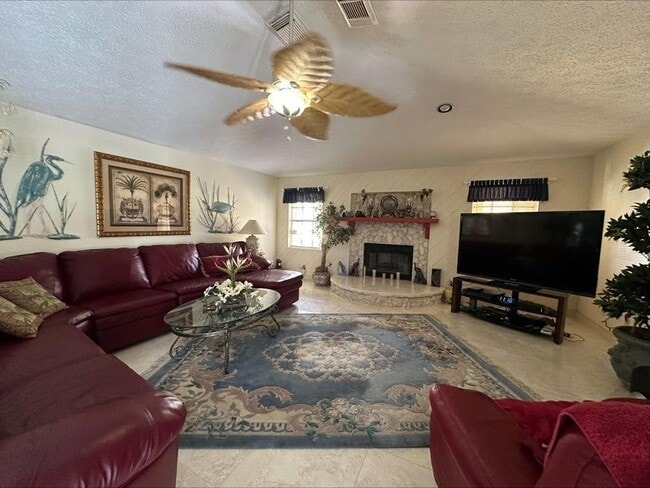 Photo - 2085 SE Hanford Rd