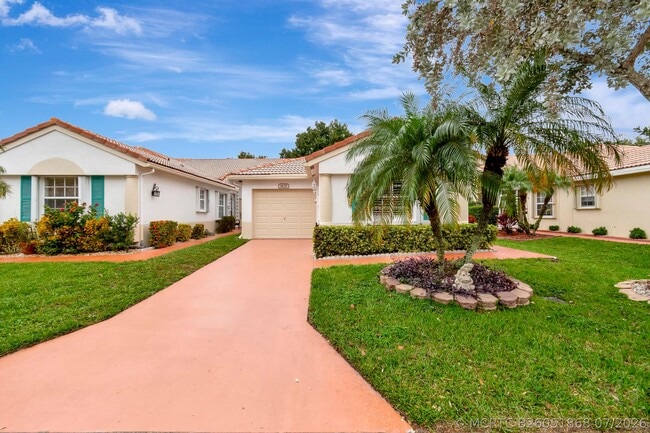 Photo - 6129 Heliconia Rd