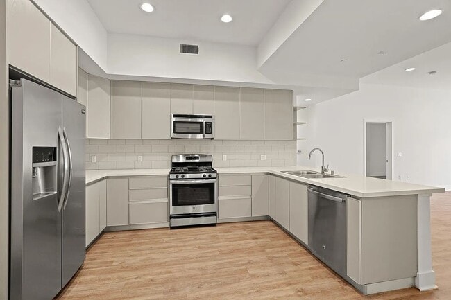 Photo - 5308 Sepulveda Blvd Unidad PH8