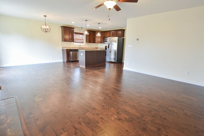 3561 Aurora Dr
