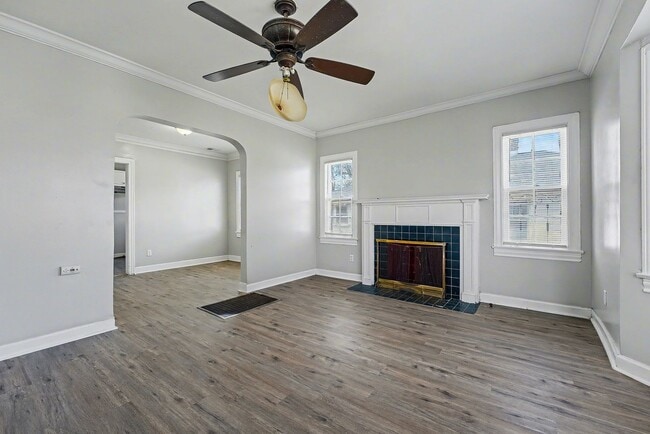 Photo - Spacious updated 5 bedroom home for Rent - Open To Section 8