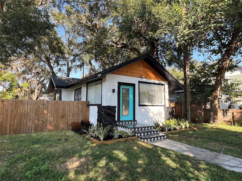 Photo - 1502 E Knollwood St