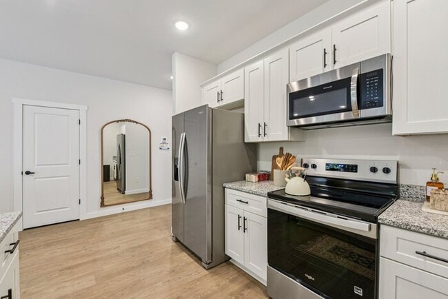 Photo - Brand-New Luxury Townhomes – 1st Month Fre...