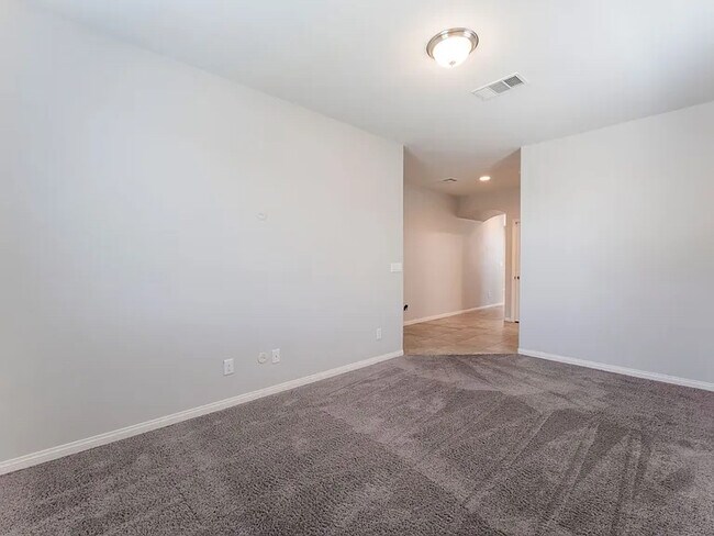 Photo - 5904 Galway Bay St