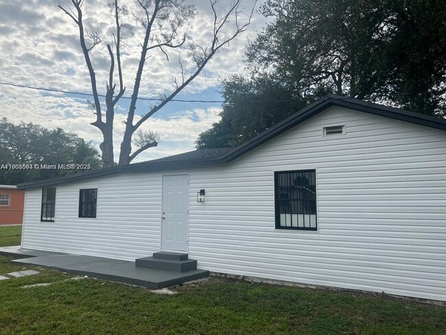 Building Photo - 1934 NW 92nd St