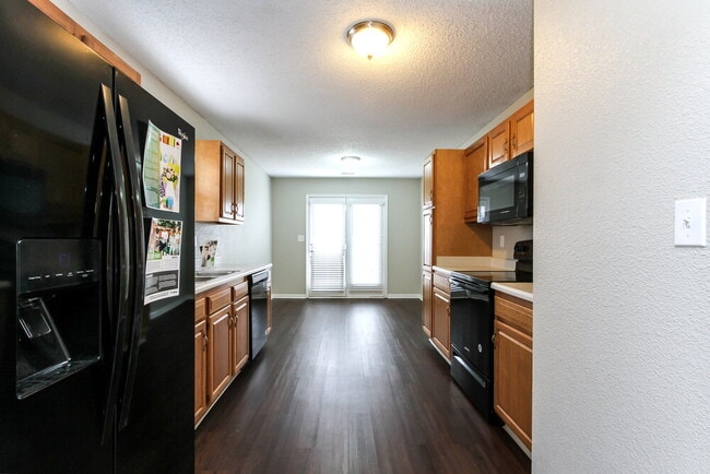 Photo - 652 Locust Grove Ln