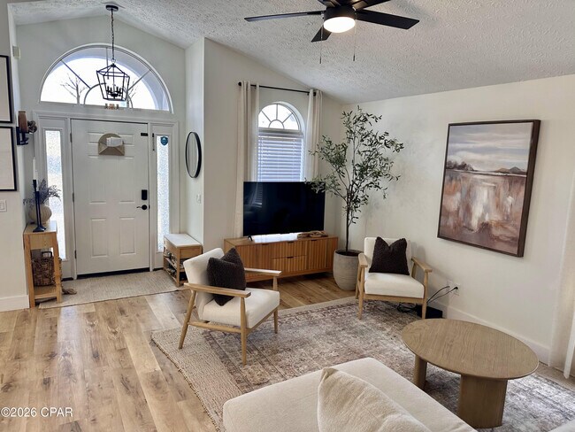 Photo - 113 Seagrass Wy