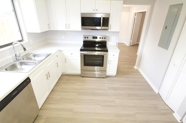 Photo - 9220 Roan Ln Unit 9220