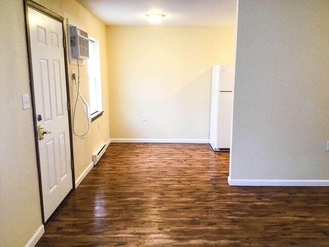 Photo - Longton Apartments Unit 4