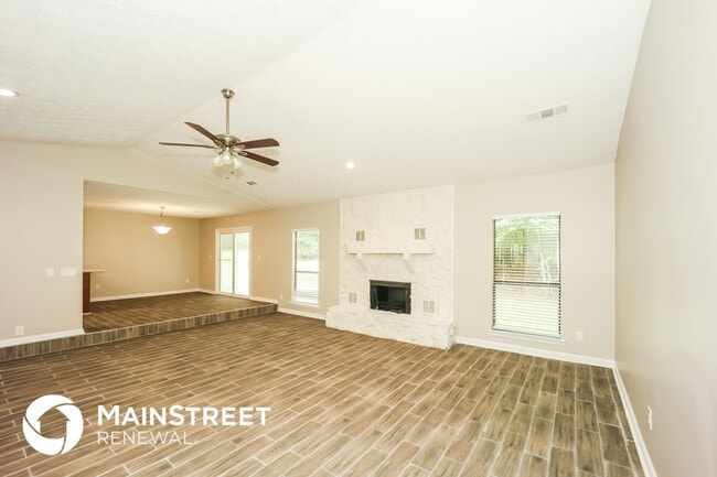 Photo - 130 Huntcliff Ct