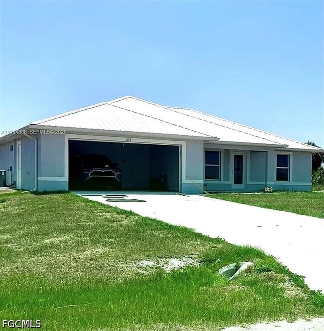 Photo - 634 Royce Rd