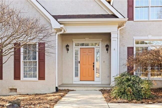 Photo - 165 Redspire Ln