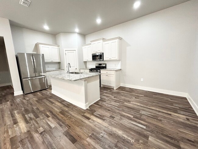 Photo - 5512 122nd Street