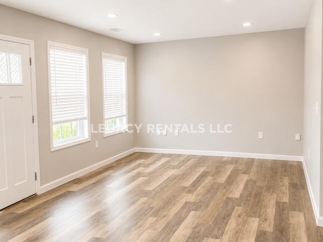 Photo - 238 Longwood Ln.