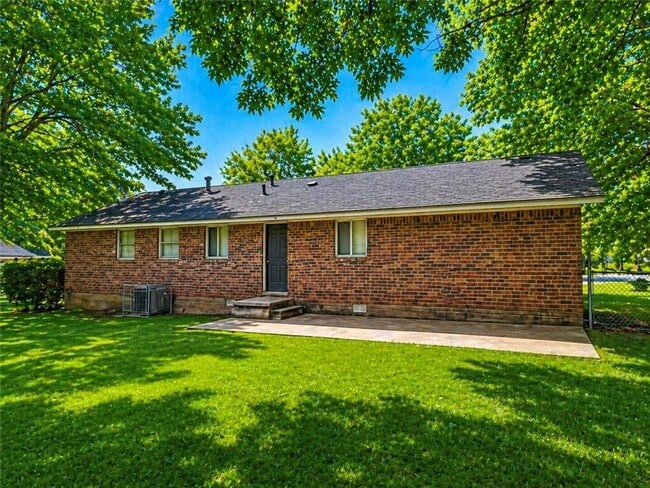 Photo - 1433 Iron Gate Blvd