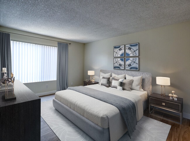 Downey Pointe Apartments
