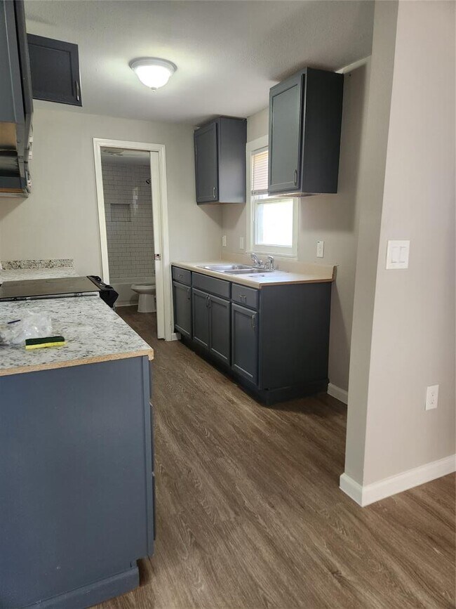 Photo - 130 Olive St