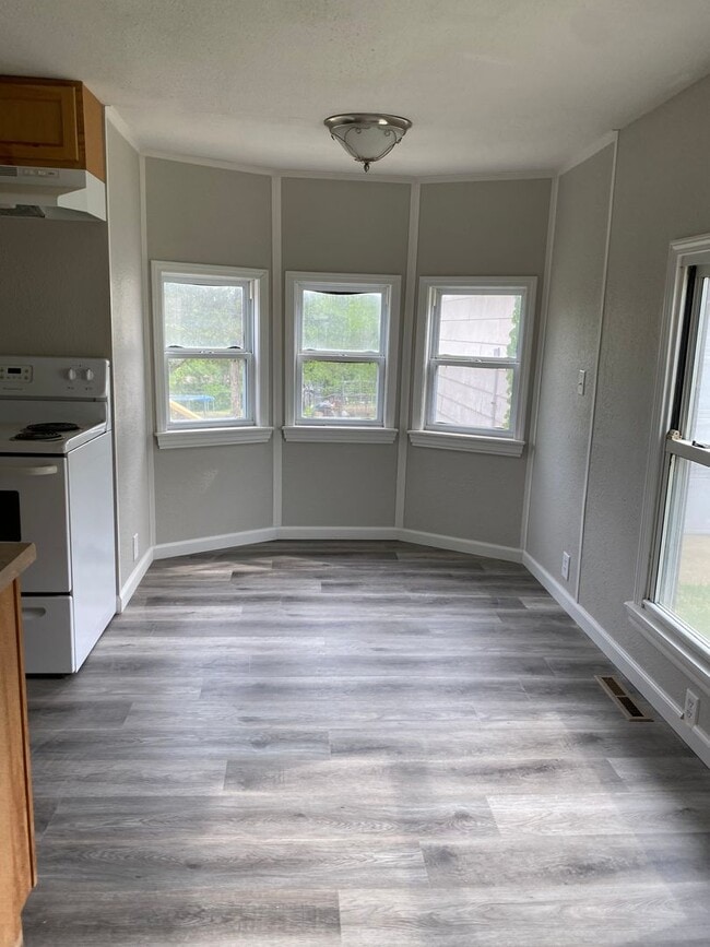 Photo - Cute house with a nice fenced yard