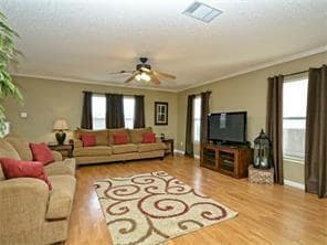 Photo - 2408 Glen Field Dr