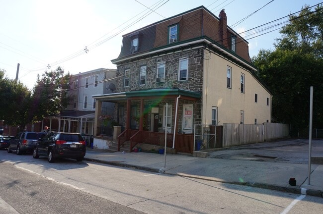 3513 Bowman St Unit 2