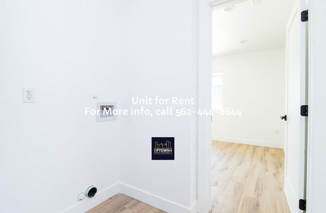 Photo - House -  2 Bedrooms + 1 Office / 1 Bathroom - Paramount