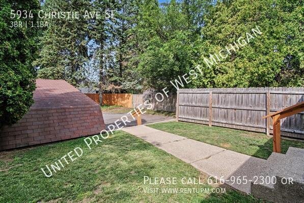 Photo - 5934 Christie Ave SE