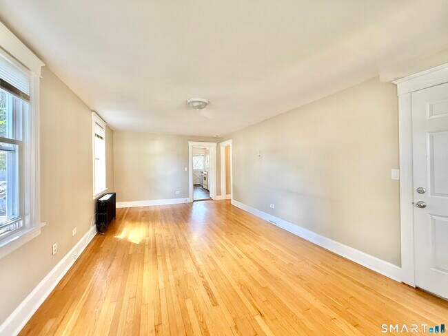 Photo - 24 Northill St