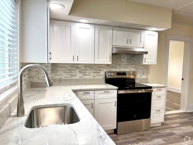 Building Photo - 75 Enon St Unit 1 Rental