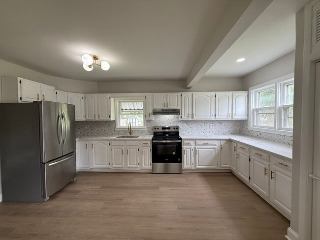 Photo - 1101 Marne Hwy Casa