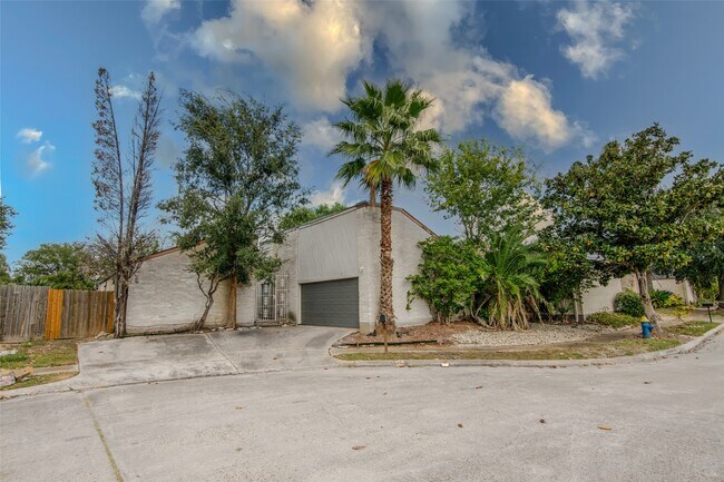 Building Photo - 7838 Duffield Ln