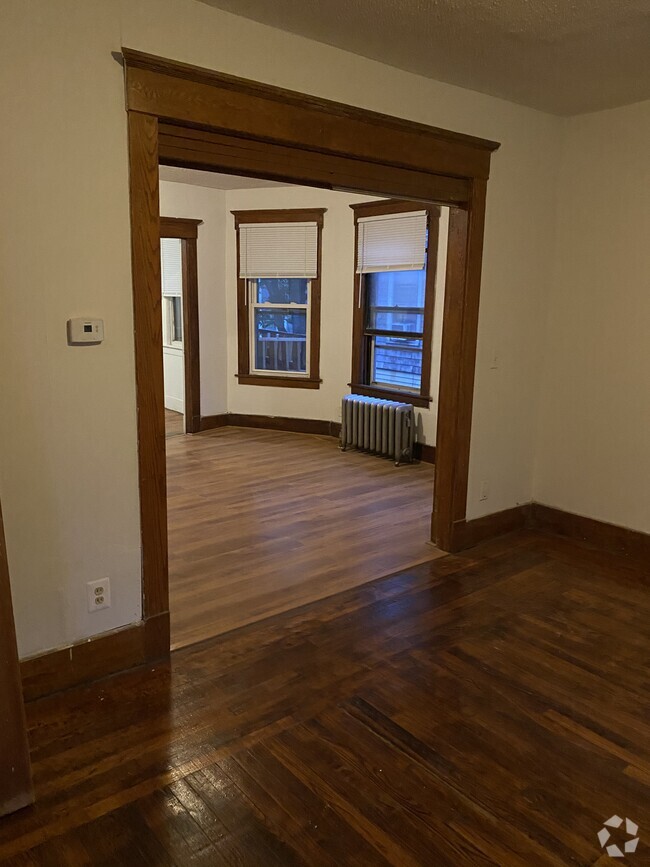 Living room - 30 Carlisle St Unit 2nd Fl Rental