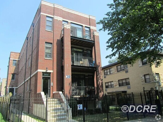 Building Photo - 2054 W Chase Ave Unit 2R Rental