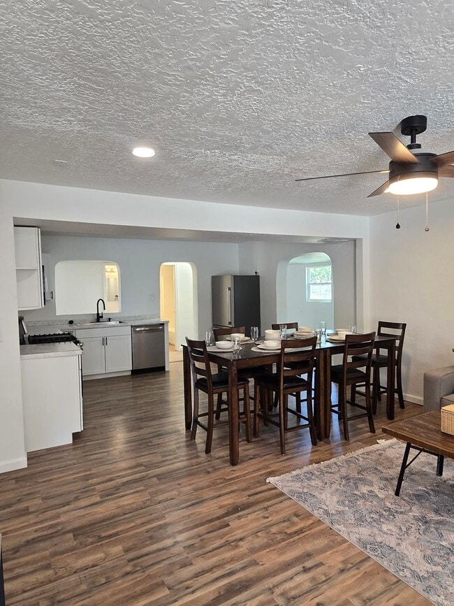 Photo - Recently updated 4 bedroom 4 bathroom house in the UNM  North Campus area!