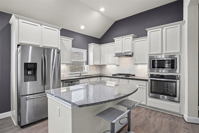 Photo - 253 Joseph Dr