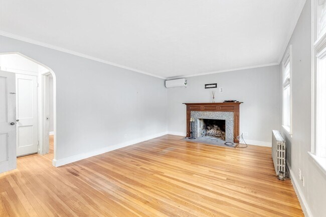 Photo - 153 Stimson St
