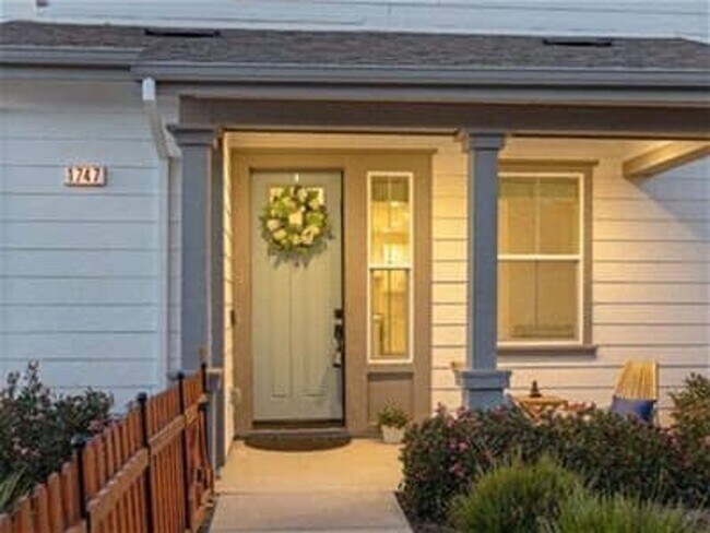 Photo - Beautiful, light filled home with EV charger, cozy backyard, very convenient SWSR location