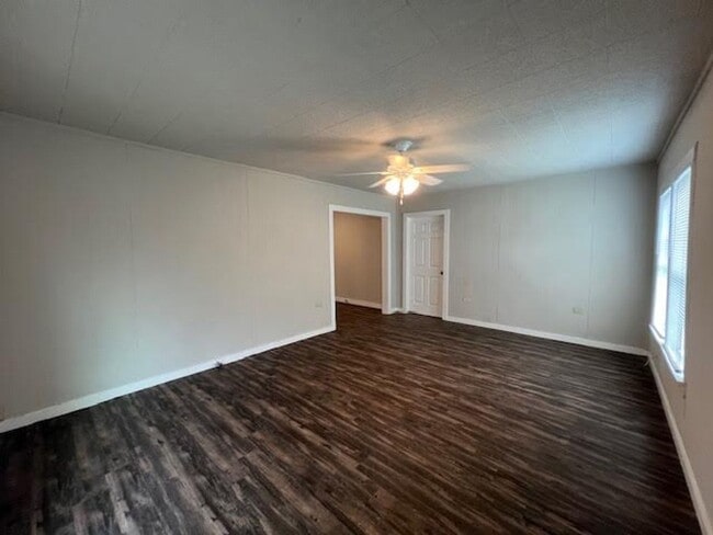 2209 Homan Ave
