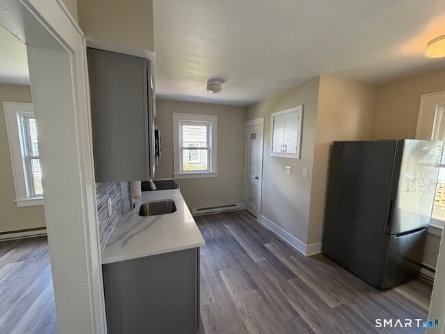 Photo - 35 9th Ave Unit 1R