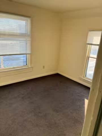 Photo - 207 Perrin St