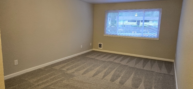 Building Photo - 1625 Kent Des Moines Rd Rental