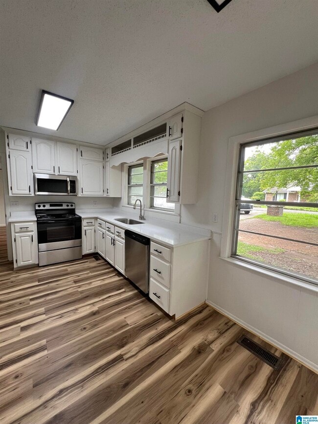 Photo - 905 Lynn Dale Ln
