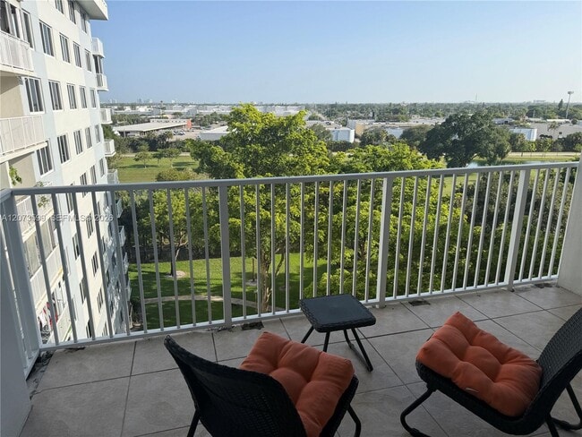 Photo - 4200 Hillcrest Dr Unit 809