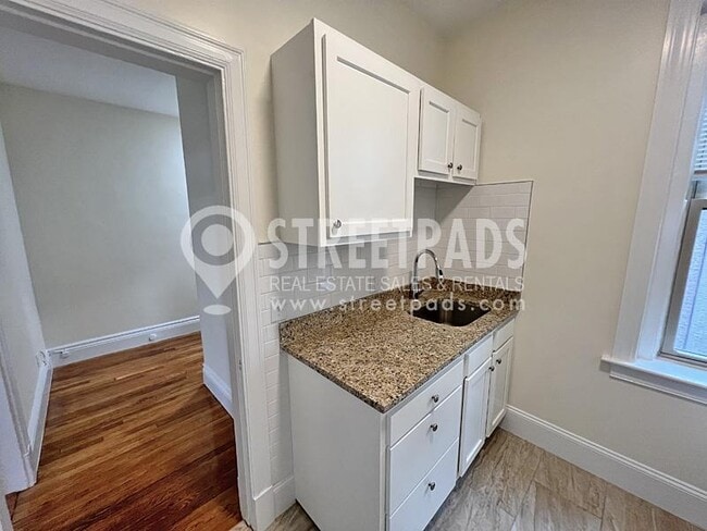 Photo - 1 bedroom in Boston MA 02215