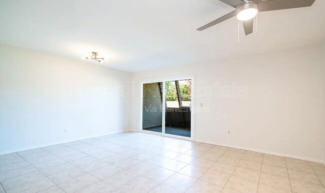 Photo - 1329 S Mitchell Dr