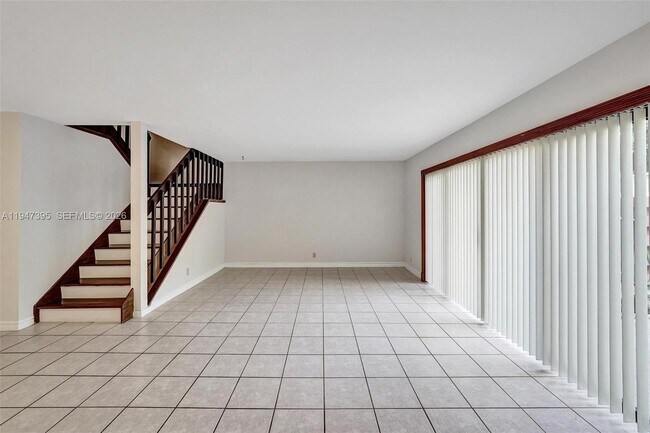 Photo - 2990 Oaktree Ln