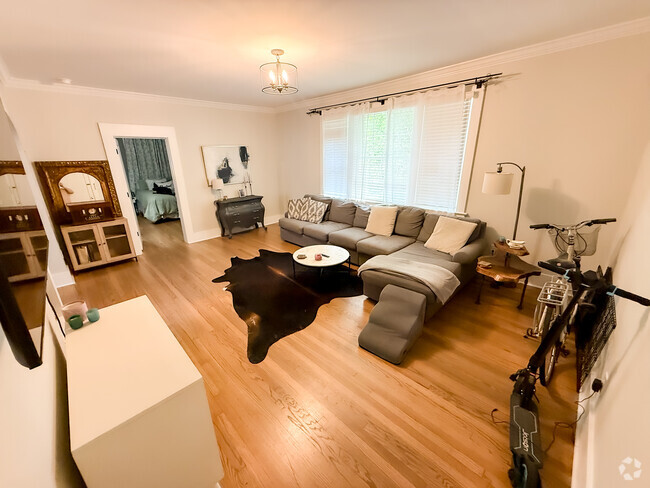 Building Photo - 3931 Clairmont Ave S Unit Dempsey 1 Rental