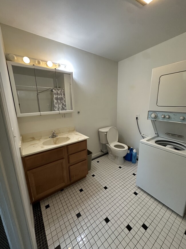 Photo - 405 Park Ave Unit B