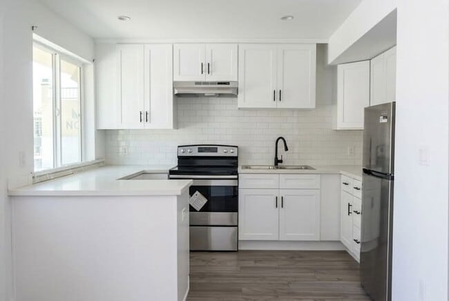 6050 10th Ave Unit 1/2A