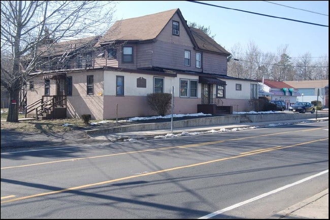 Building Photo - 17 Juliustown Rd