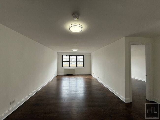 Photo - E 16 ST Unit 20A